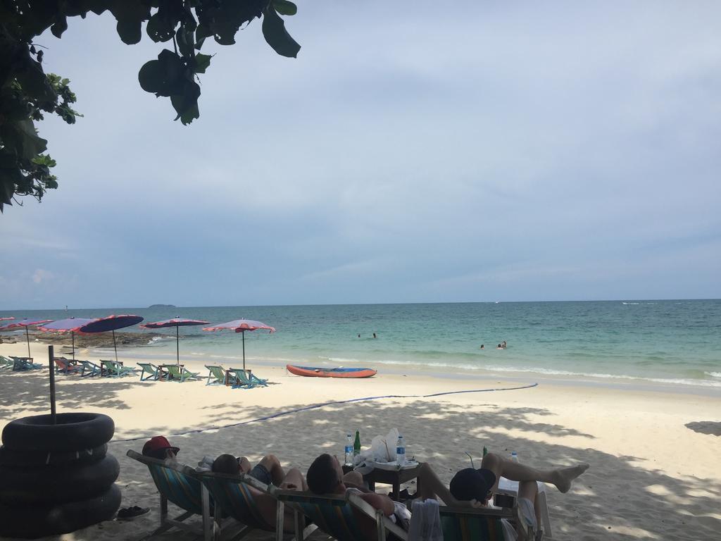 Pudsa Bungalow Hotel Koh Samet Екстериор снимка